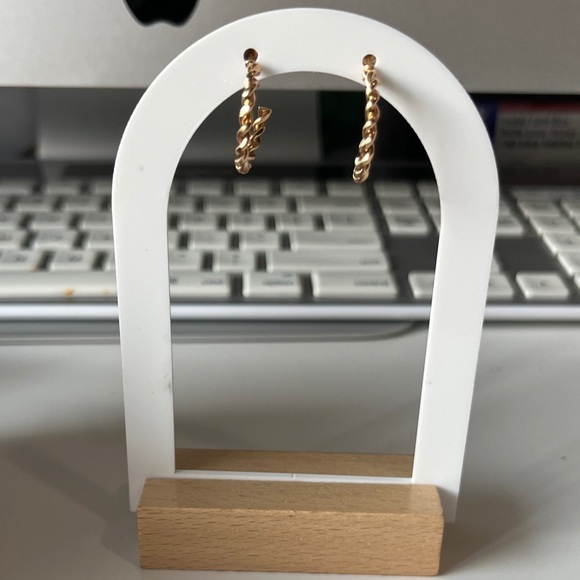 NIP Braided Gold Hoop Earrings - Picture 1 of 3
